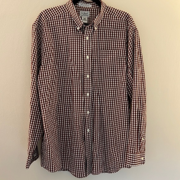 L.L. Bean Other - L.L. Bean Wrinkle Resistant Button Front Shirt